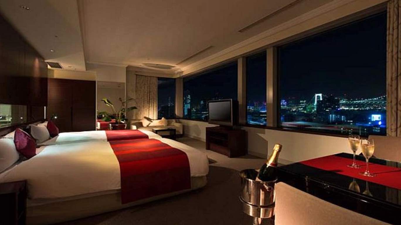 Best Hotels in Tokyo with a View — The Most Perfect View
