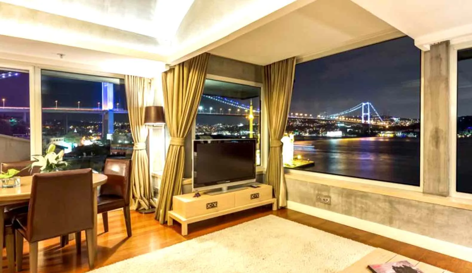 Radisson Blu Bosphorus Hotel (5 Star)