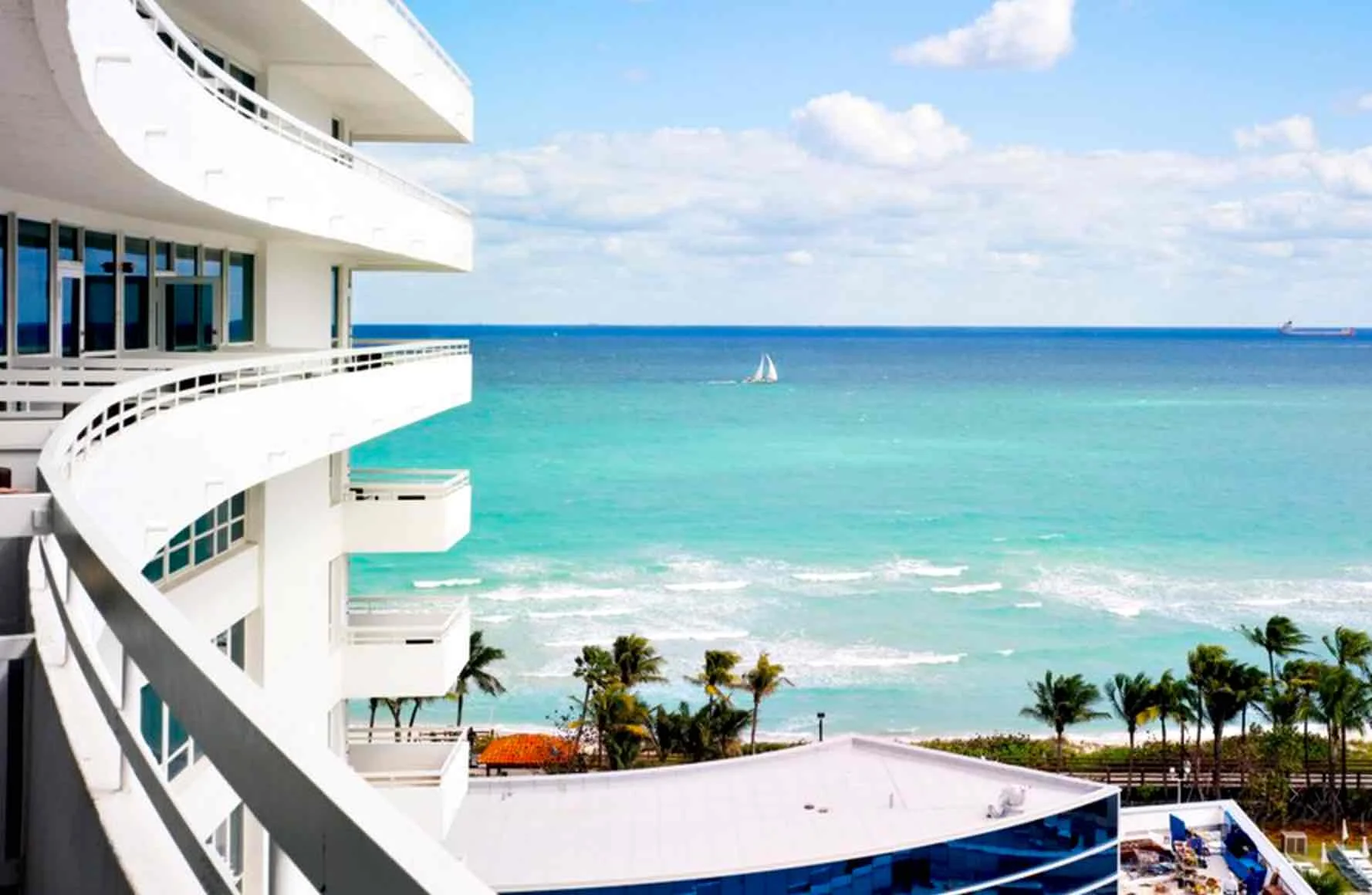 Fontainebleau Miami Beach (5 Star)