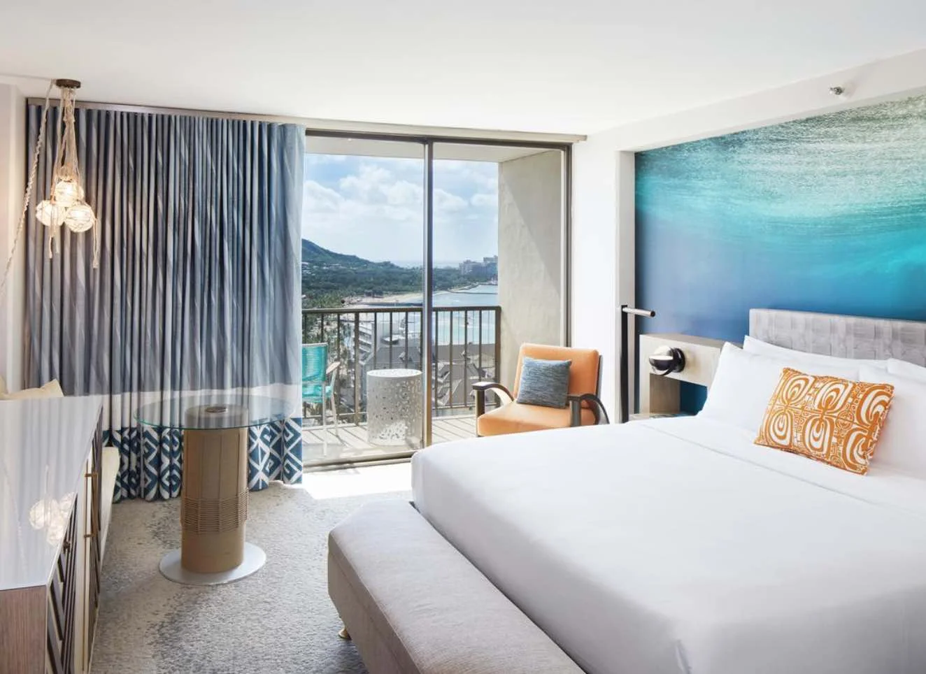 Waikiki Beachcomber by Outrigger (4 Star)