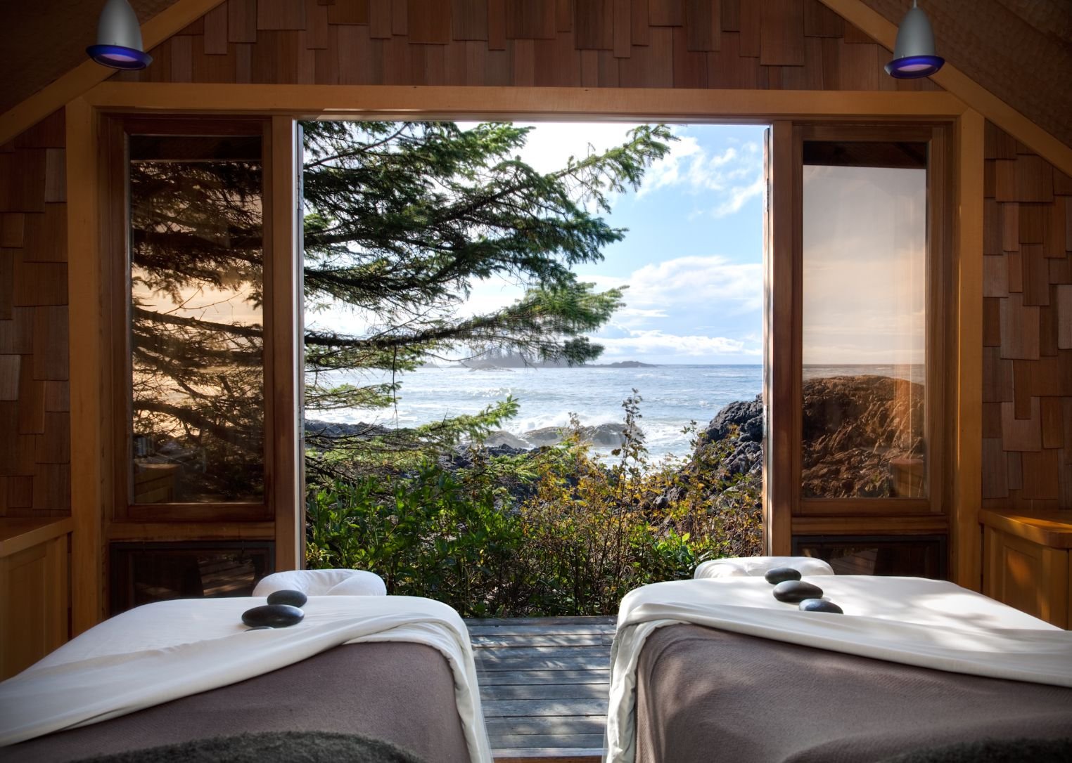The Wickaninnish Inn, Vancouver Island - Hotel Windows - The Most Perfect View (14).jpg