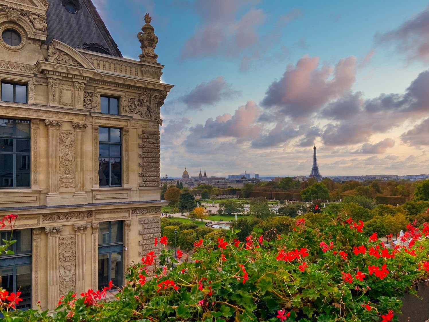 Hotel Regina Louvre Paris - Eiffel Tower View - The Most Perfect View (19).jpg
