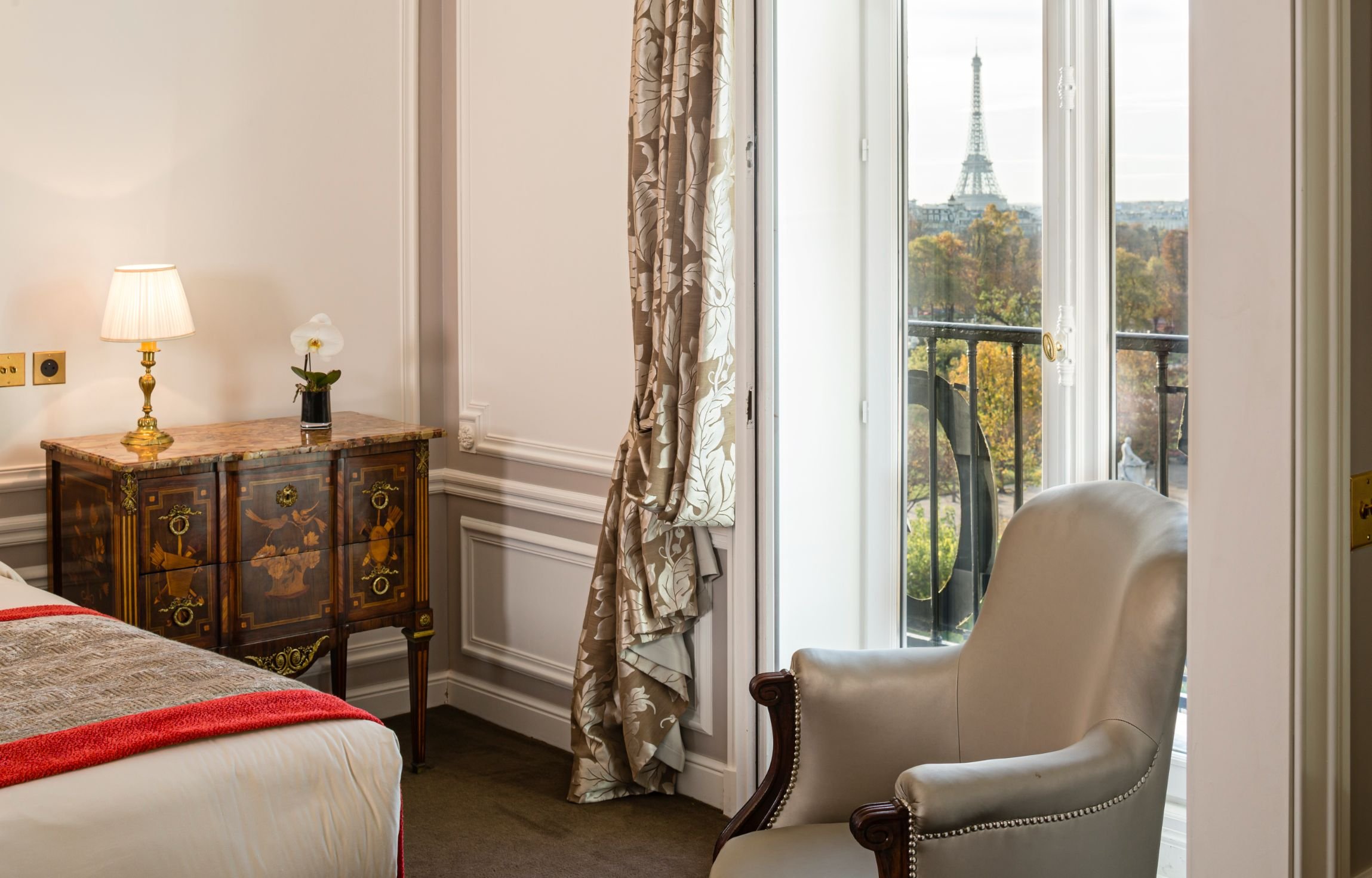 Hotel Regina Louvre Paris - Eiffel Tower View - The Most Perfect View (33).jpg