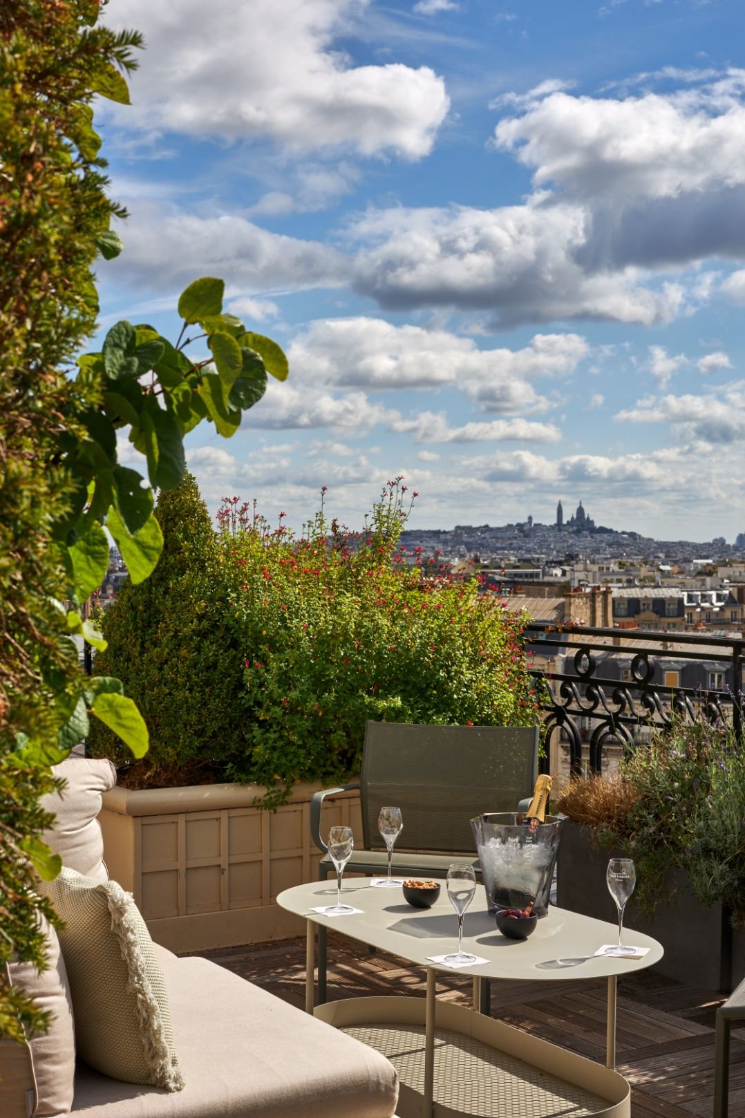Hotel Raphael Paris - Eiffel Tower View - The Most Perfect View60.jpg