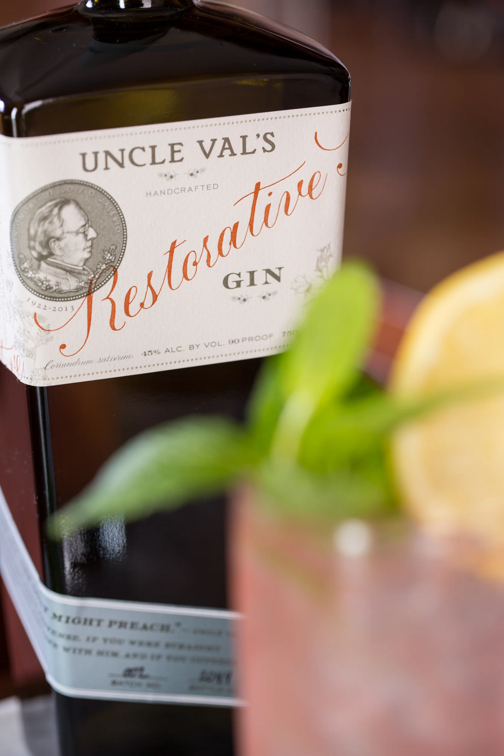UM_3Badge-Cocktails2015_AI9A8324_lo.jpg