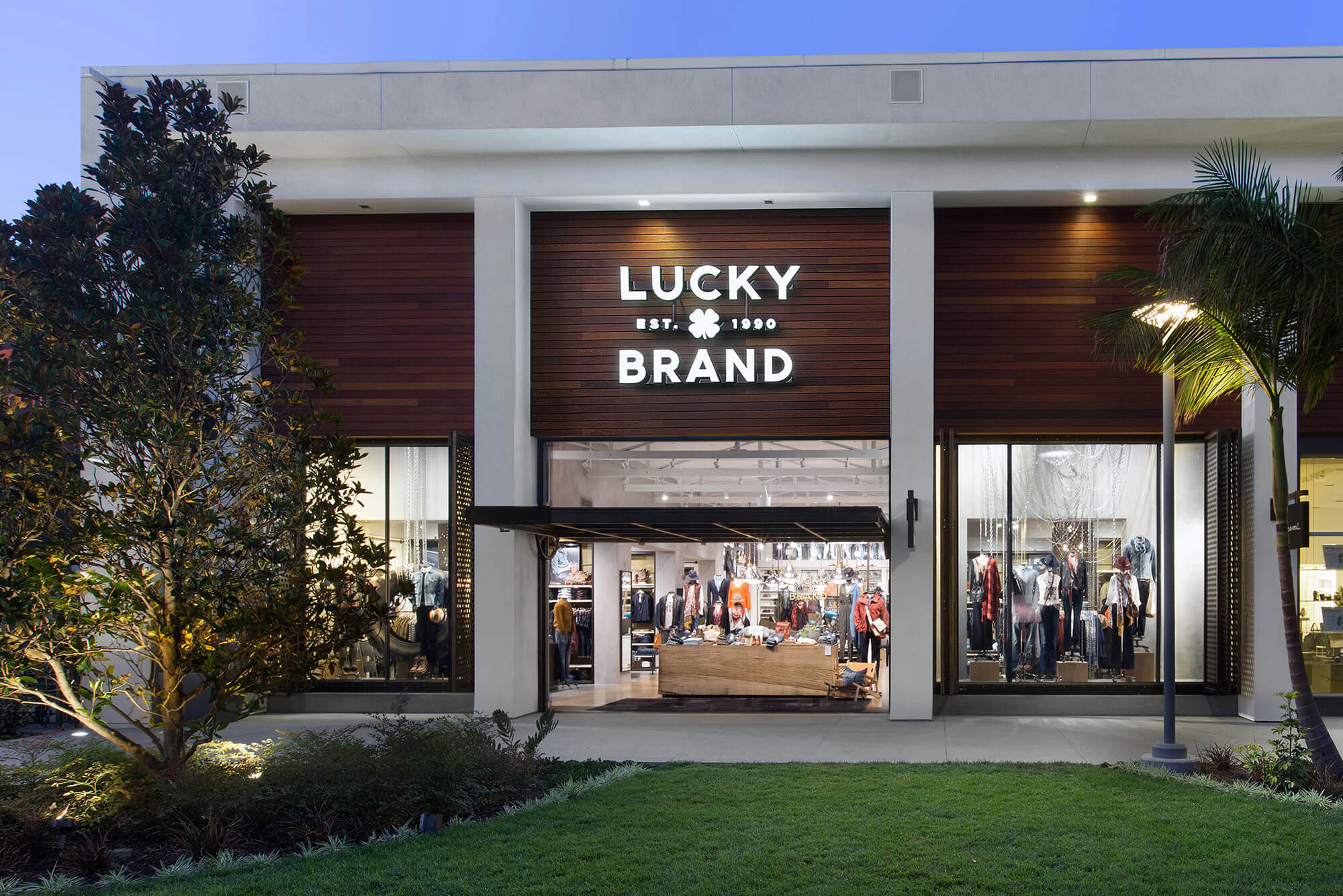 LUCKY BRAND, THE POINT