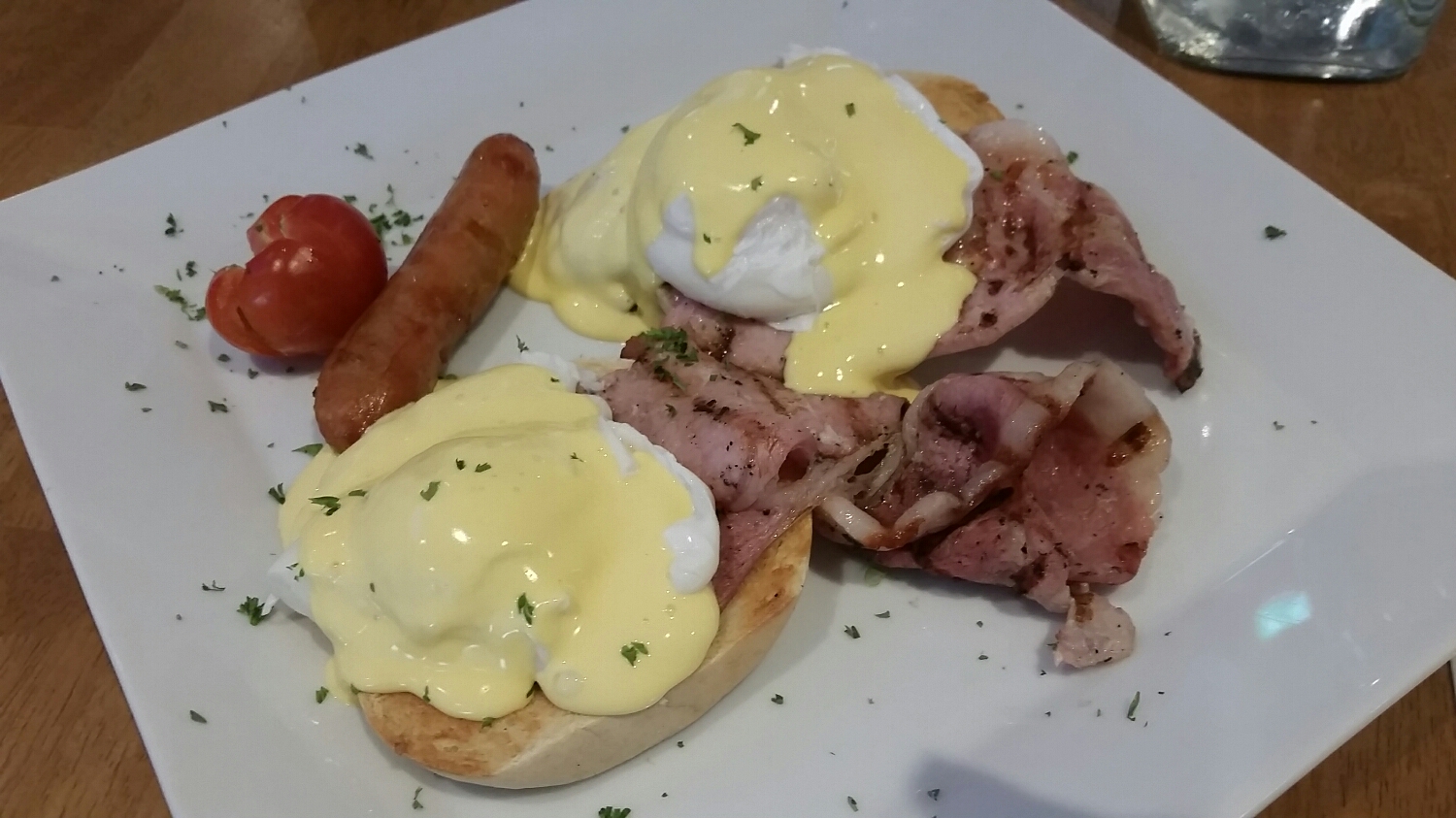 Eggs benedict with Irish bacon and of course a side of sausage. I actually really liked the breakfast sausage even better than the stuff we have at home. It's almost like chicken sausage, different in the way thats it whiter meat with more subtle seasoning.