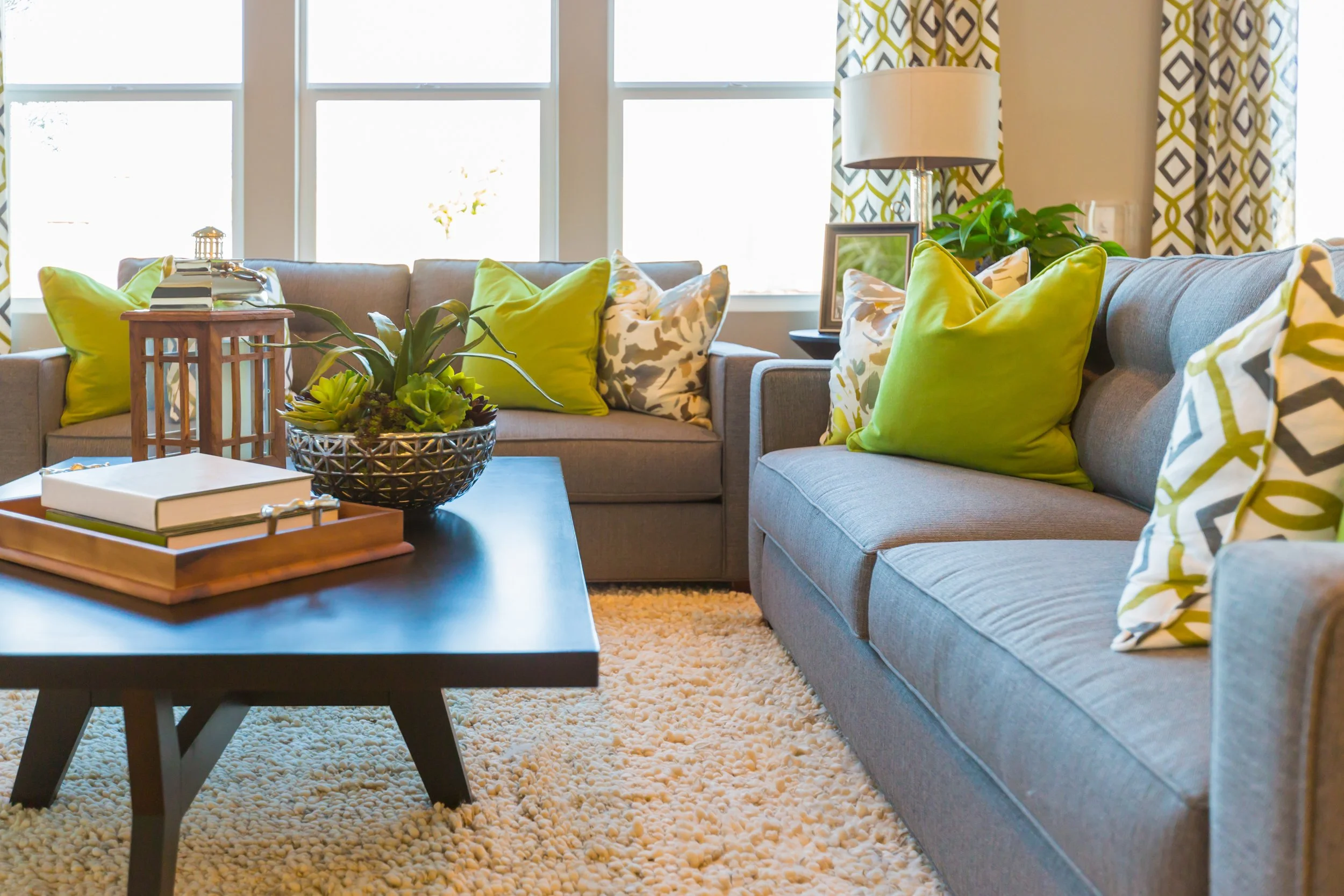 bright-living-room-real-estate-photography.jpg