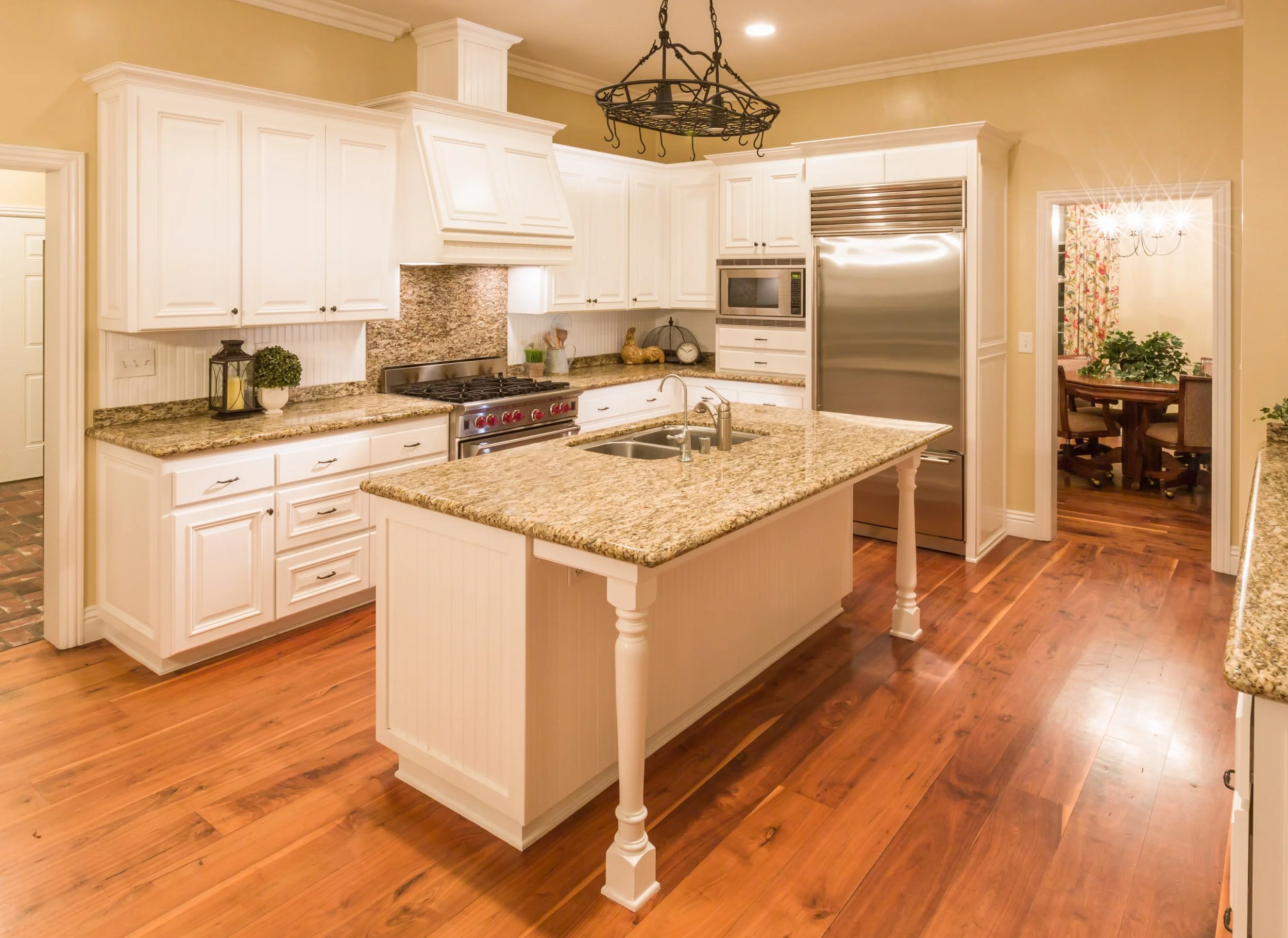 luxury-white-kitchen-real-estate-photography.jpg