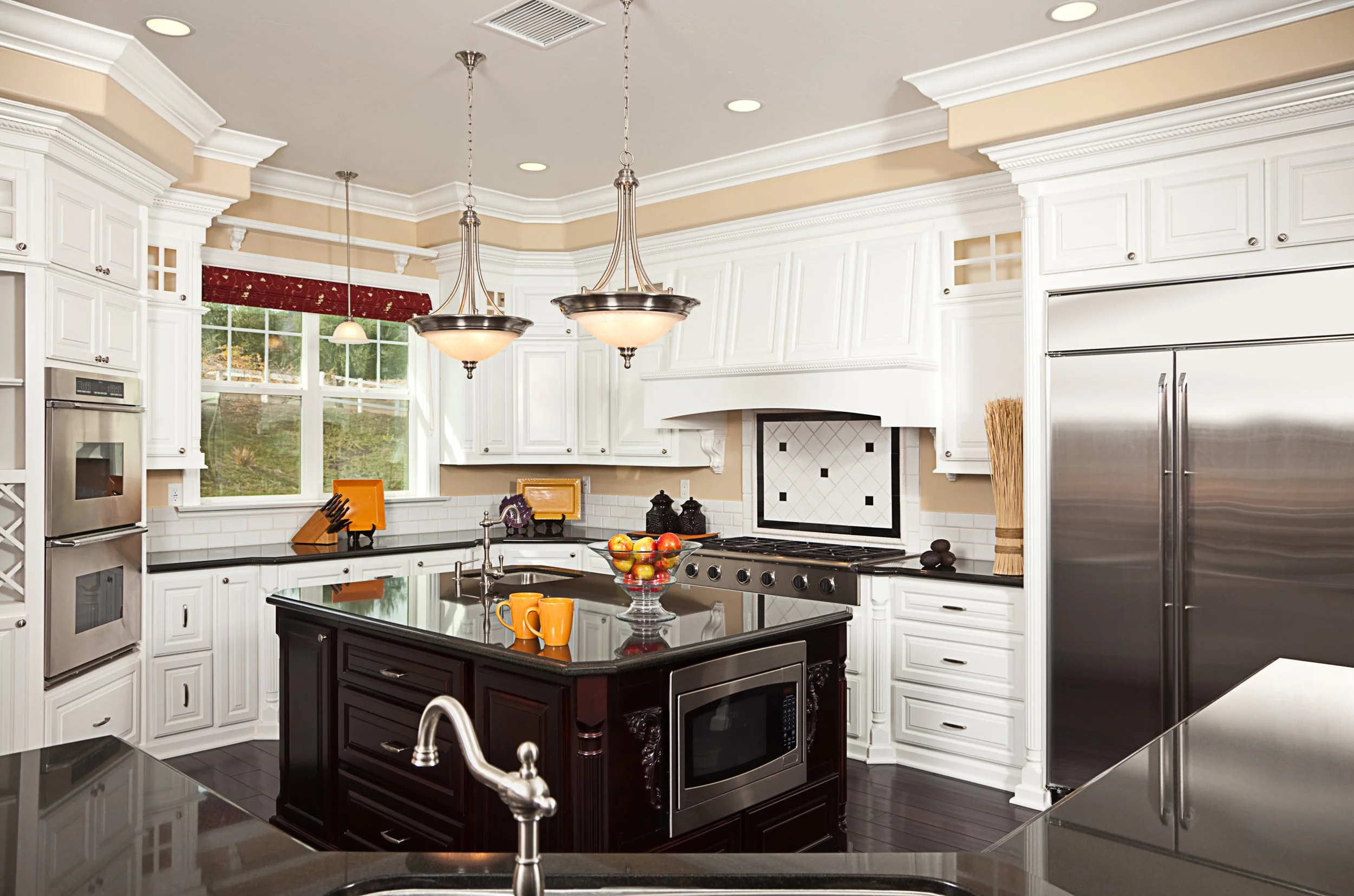 luxury-kitchen-island-real-estate-photography.jpg