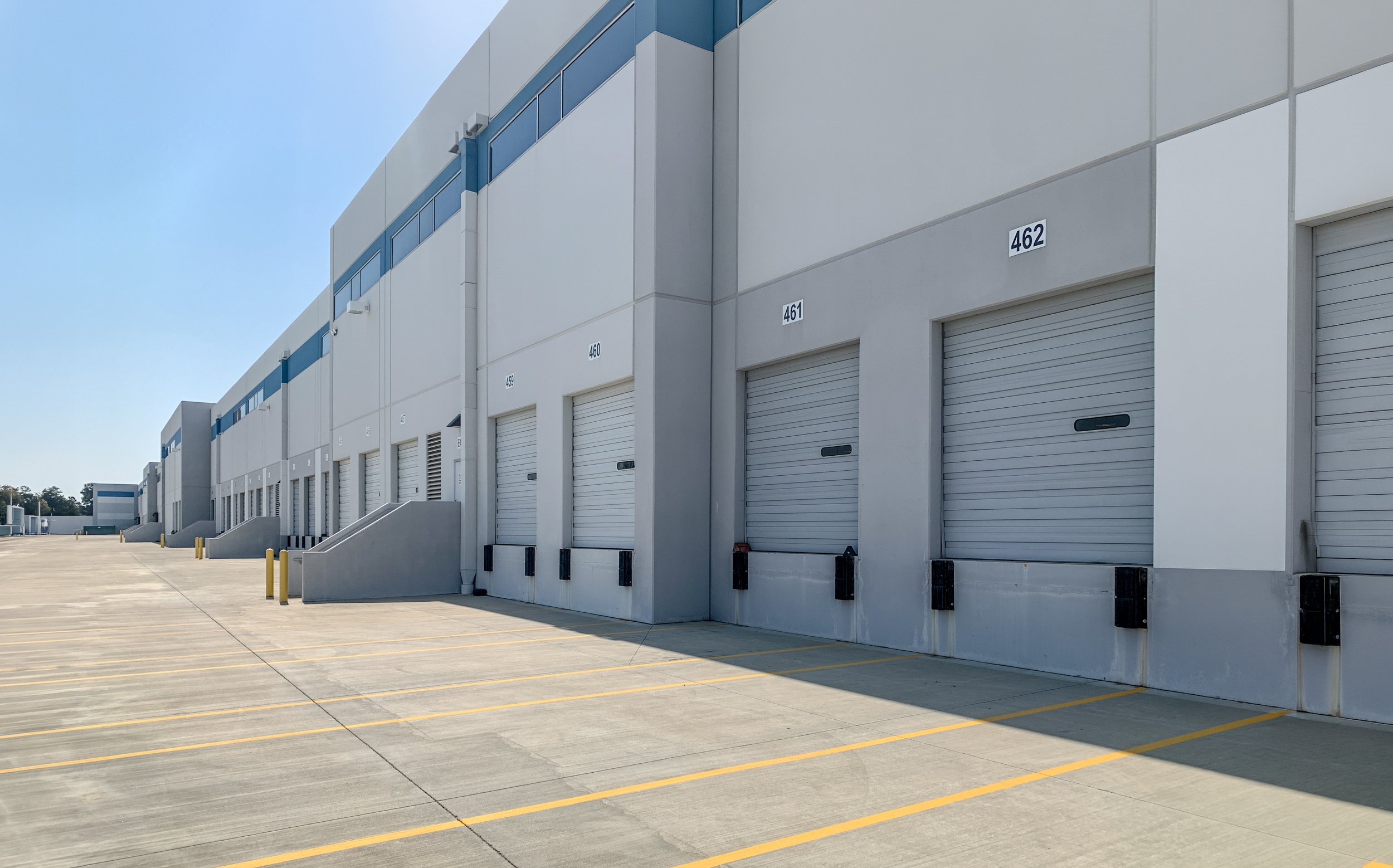 Commercial Bay Shipping Doors