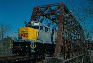  The lattice bridge over Poplar Creek is another favorite photo spot on our line. Here 1315 is coming off the south end of the bridge. 