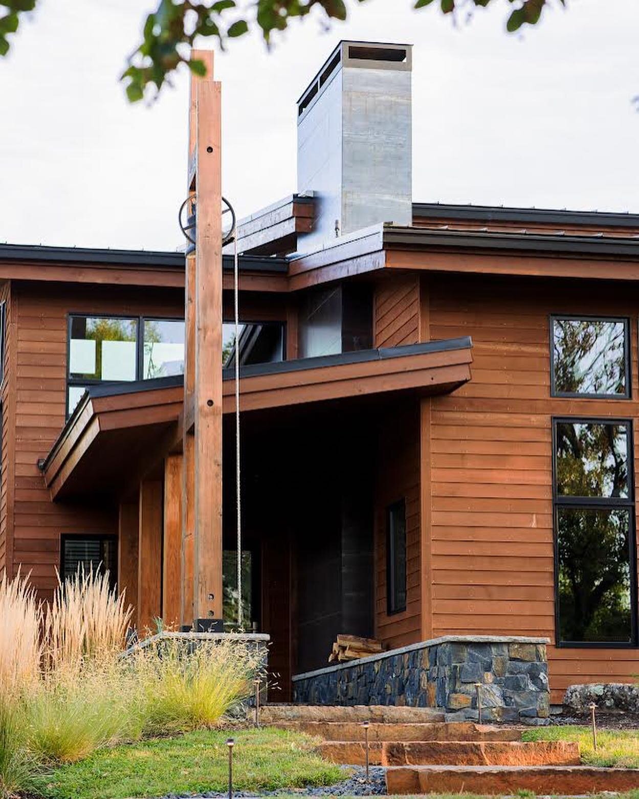 Nestled in a bur oak forest, our team was surrounded by inspiration for this acreage home project. 

#landscapedesign #contemporarydesign #modernorganic #nebraskalandscapes #stonework #masonry #naturalstone #buroak #joinourteam #growwithus #learngrow