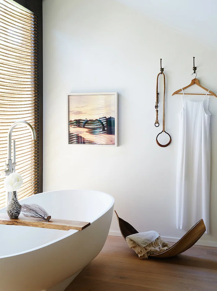 minimal-bathroom-photo-nicole-franzen.jpg