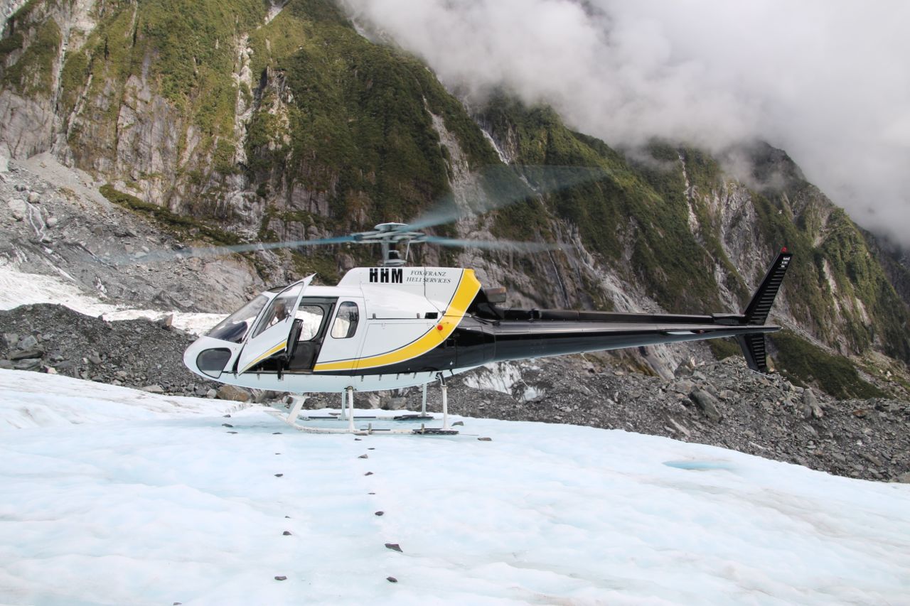 I LOVE HELICOPTERS. 