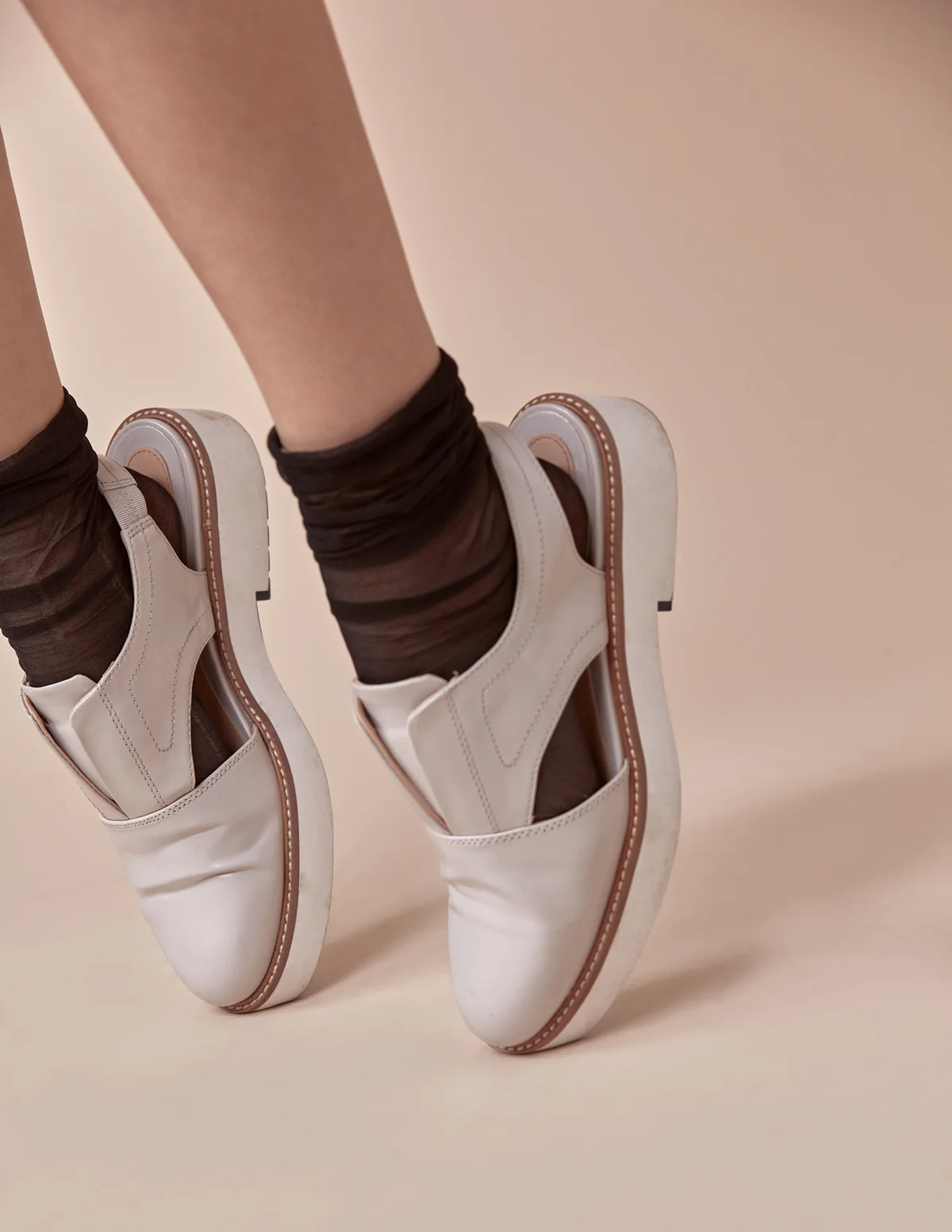 Soft beige for Krowd