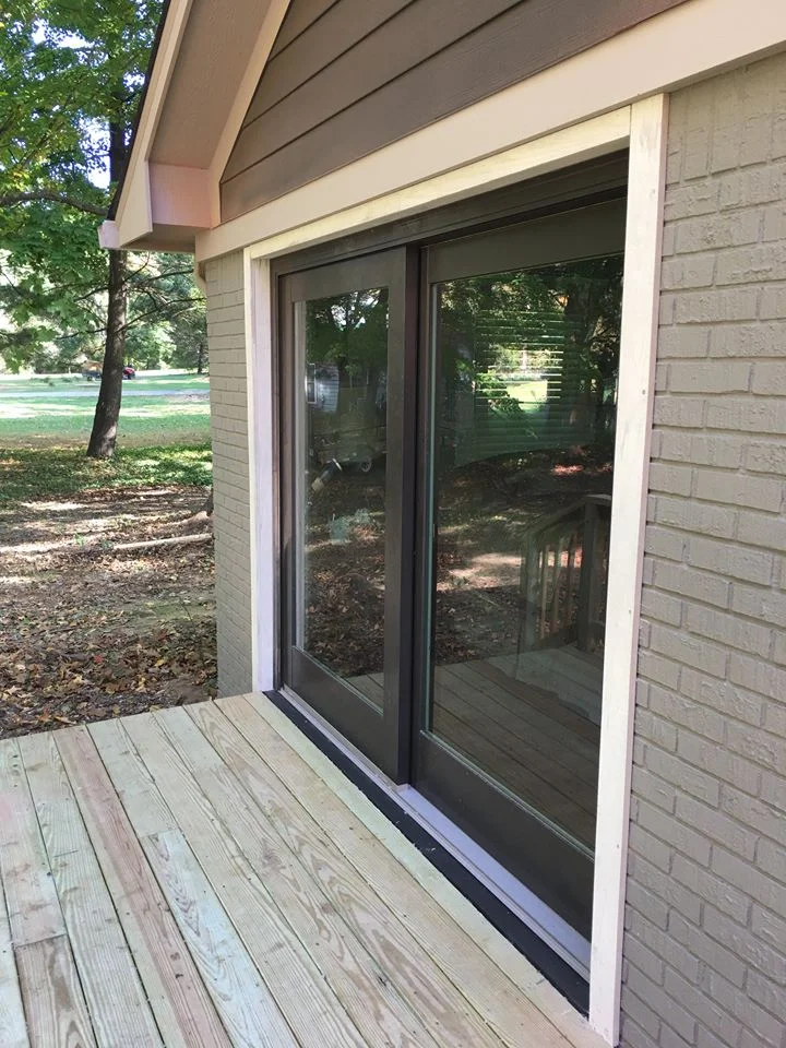 bedroom_glass_doors.jpg