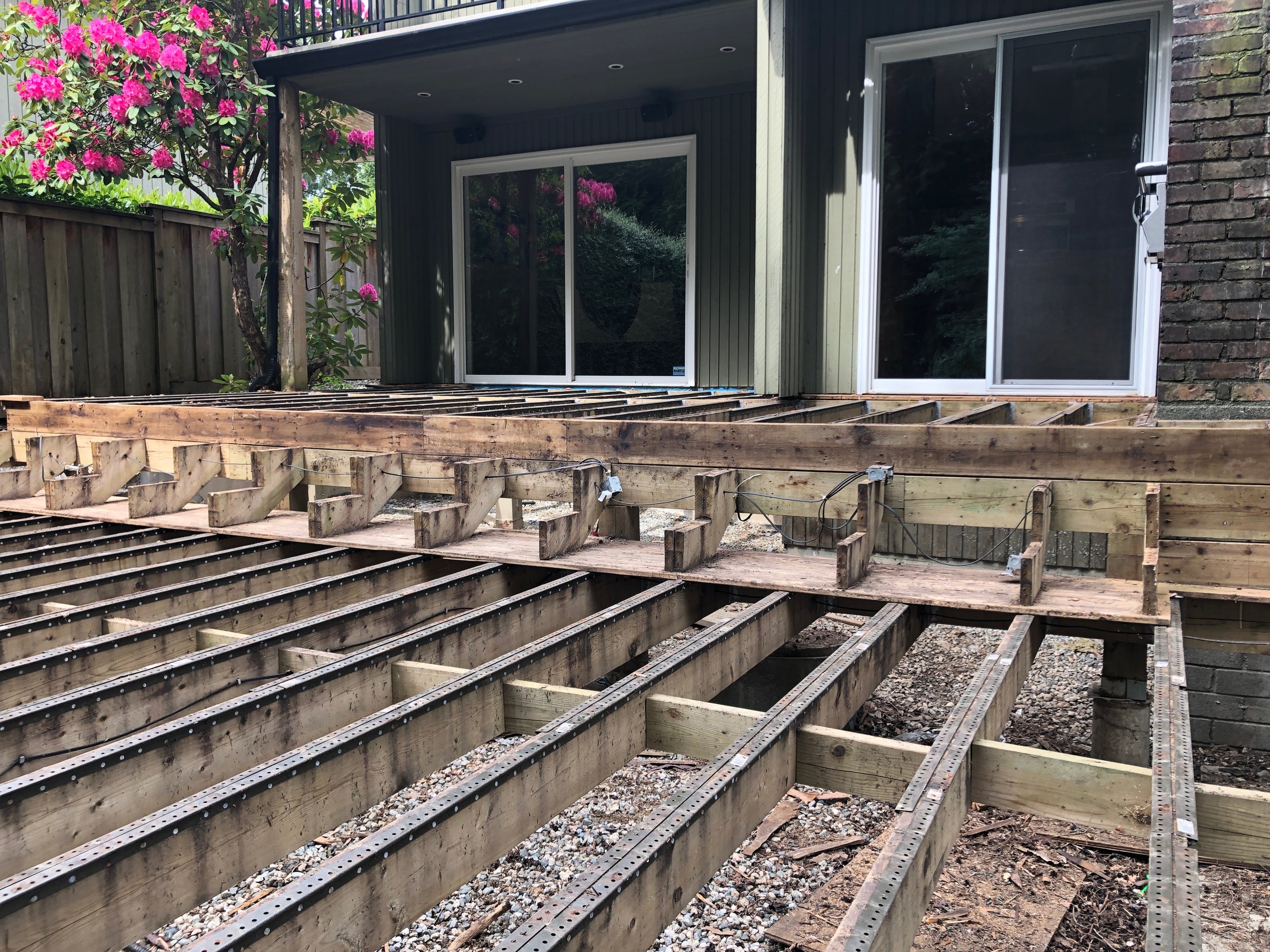 North Vancouver Deck Builders