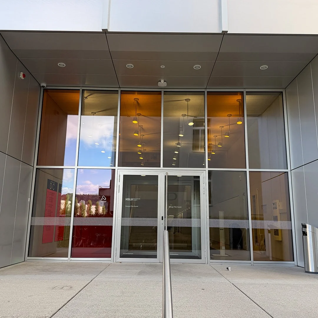 01_Entrance_HSLU.jpg