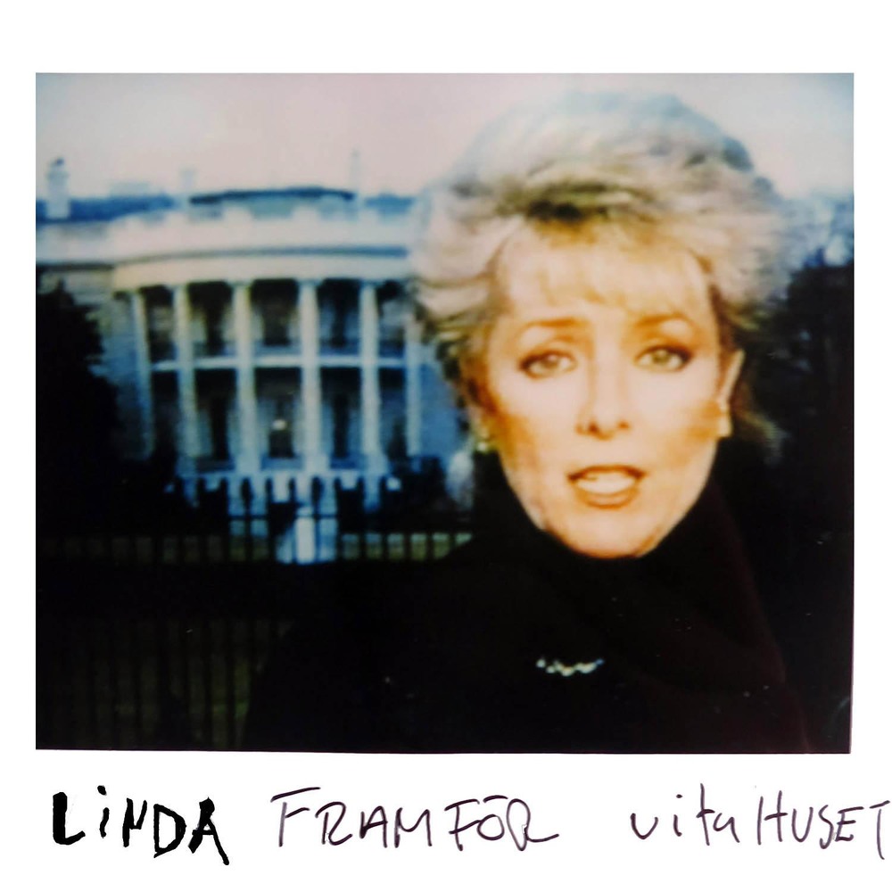 Linda infront of the WHITE HOUSE