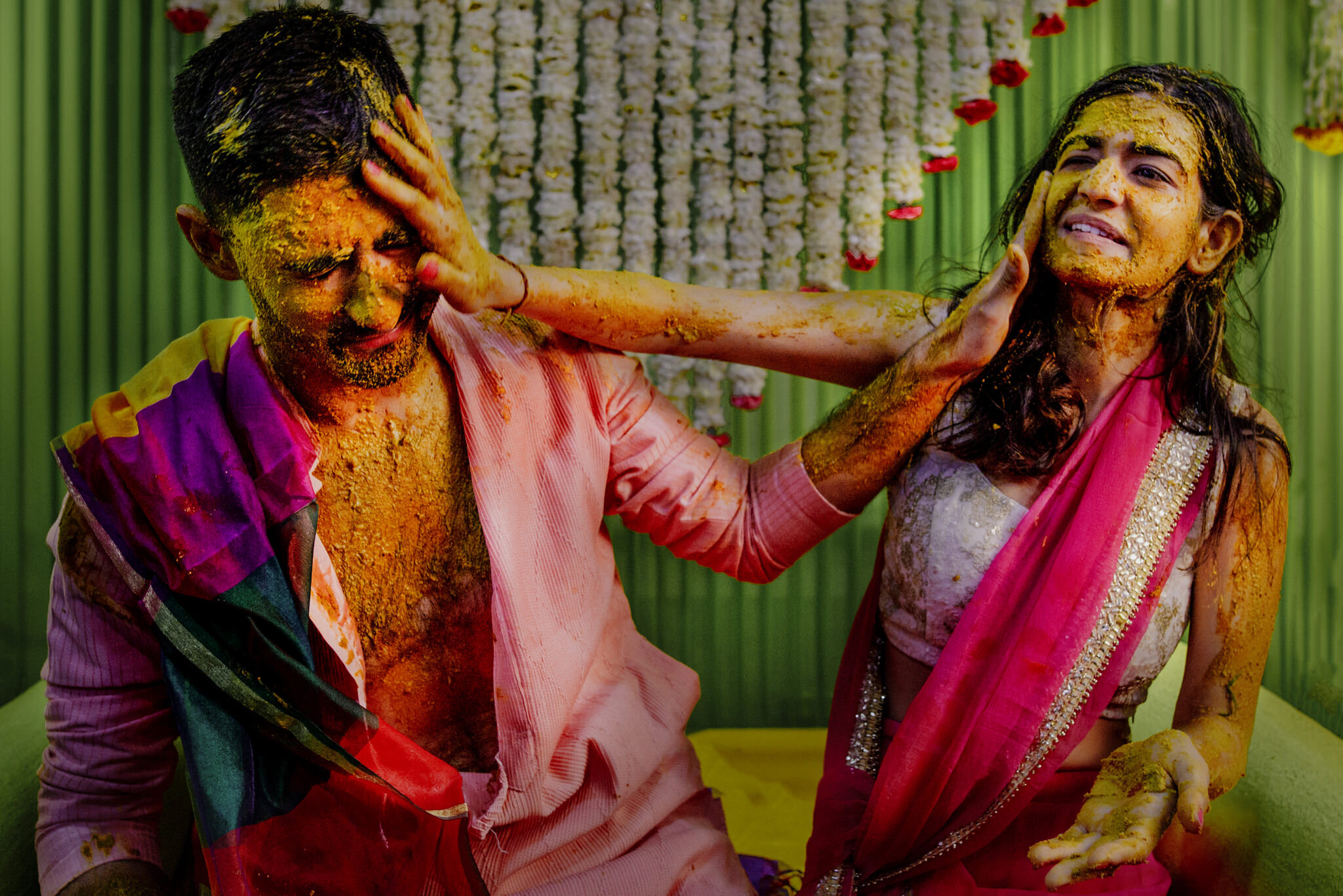 After their friends have done their bit, Diya &amp; Sid get each other at their haldi