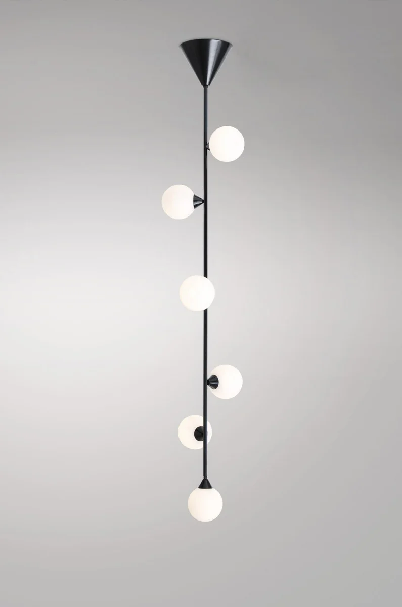 Areti-Vertical-Globe-pendant-light-02-A.jpg