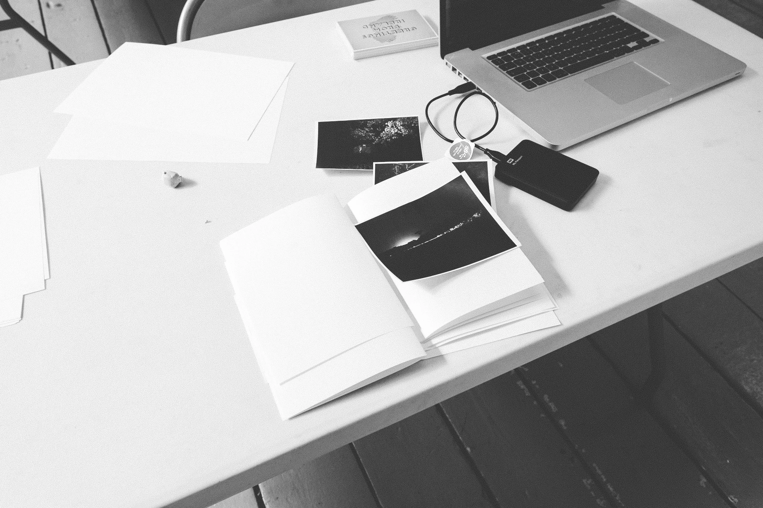 Transferring photography and design from photobook maquette to Indesign
