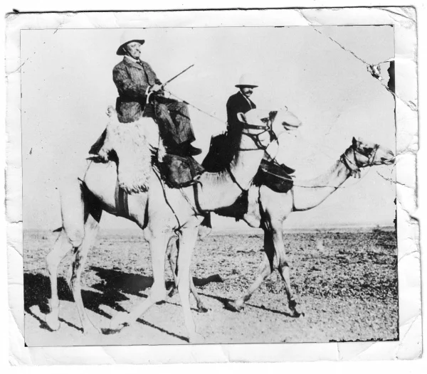 U.S President Roosevelt and Carl Akeley in Africa.