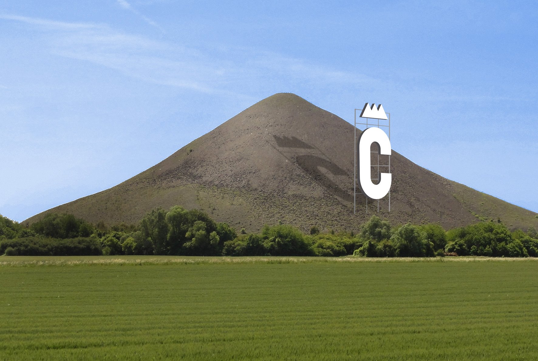 LA NOUVELLE IDENTITE GRAPHIQUE DE CHARLEROI Outre la crise économique globale, Charleroi subit ce que l’on peut appeler une crise d’identité. L’importante refonte de la communication entreprise est bien plus qu’un simple branding destiné à séduire des investisseurs et à améliorer l’image de la Ville à l’extérieur. + d'informations
