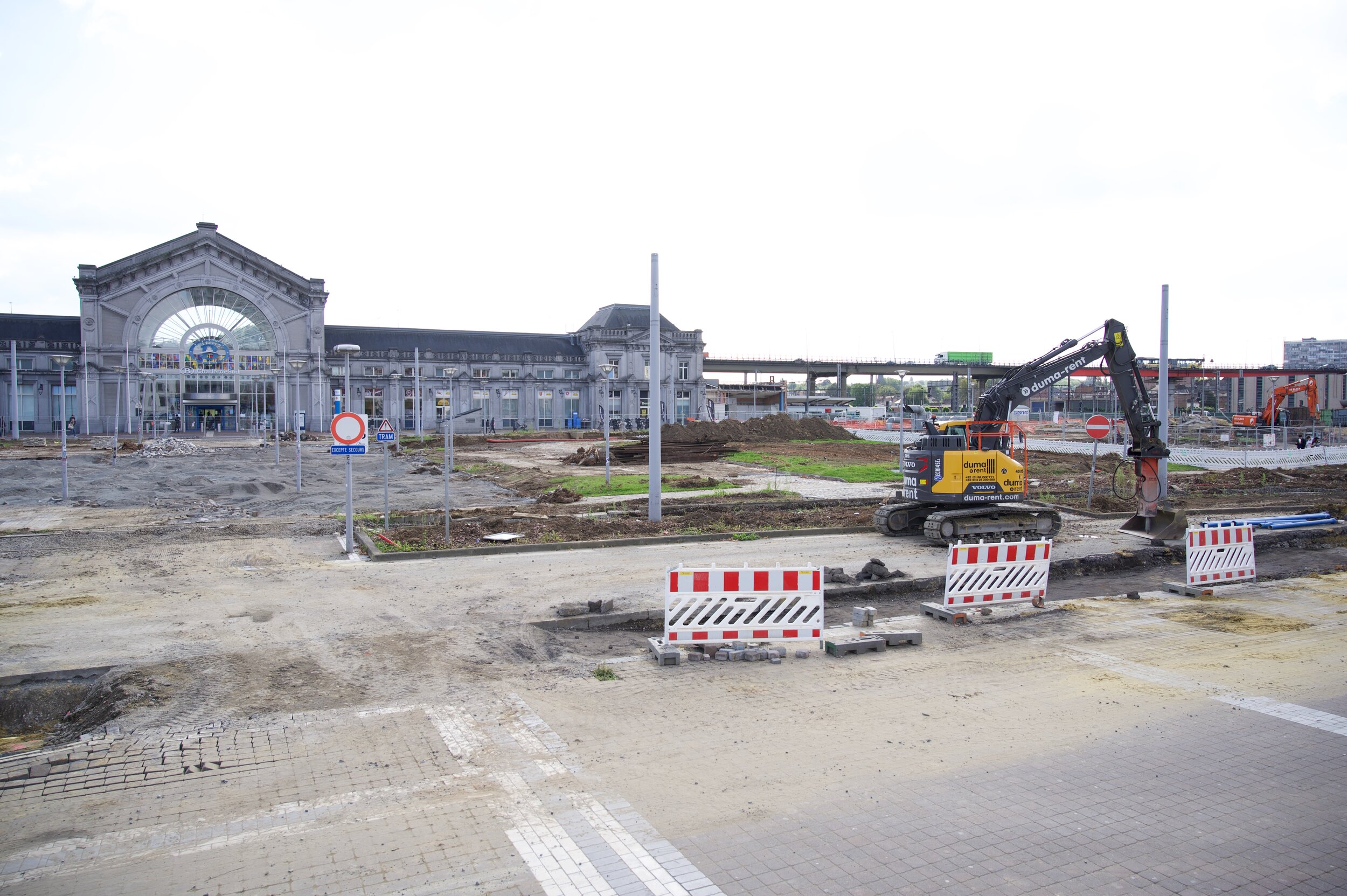 Esplanade de la gare de Charleroi_Charleroi Bouwmeester_210916_6334.jpeg