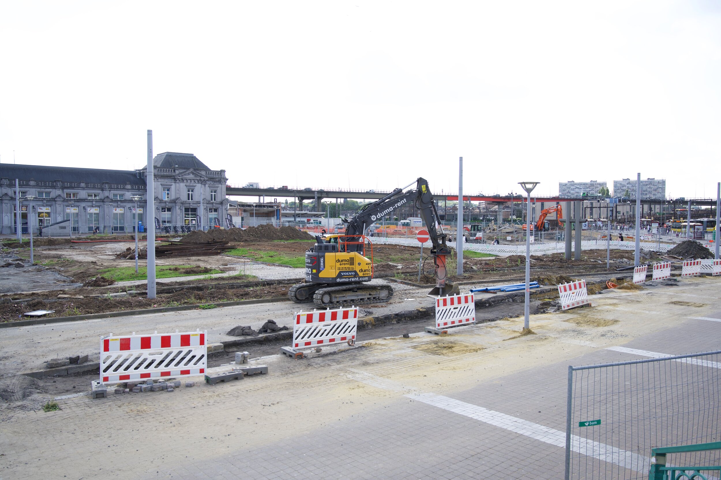 Esplanade de la gare de Charleroi_Charleroi Bouwmeester_210916_6331.jpeg