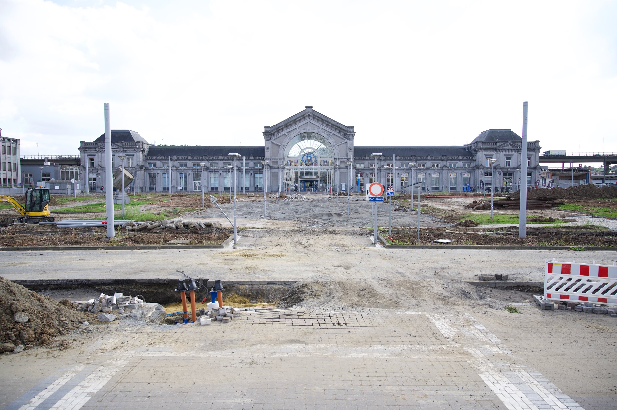 Esplanade de la gare de Charleroi_Charleroi Bouwmeester_210916_6338.jpeg