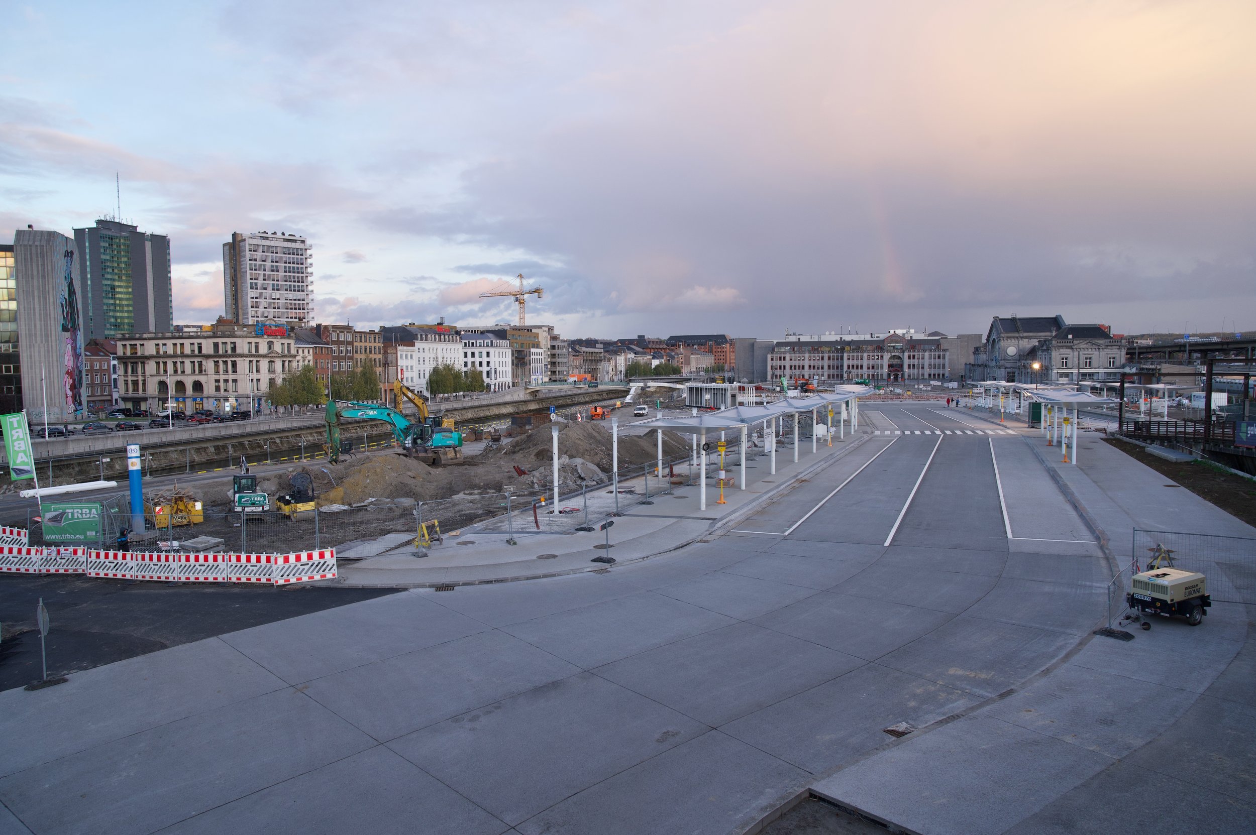 Esplanade de la gare de Charleroi_Charleroi Bouwmeester_221109_0817.jpeg