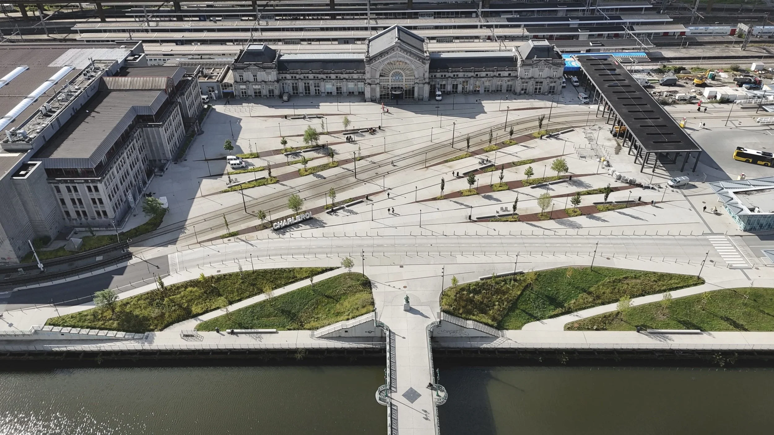 Esplanade de la gare Charleroi_Charleroi Bouwmeester_2.jpg
