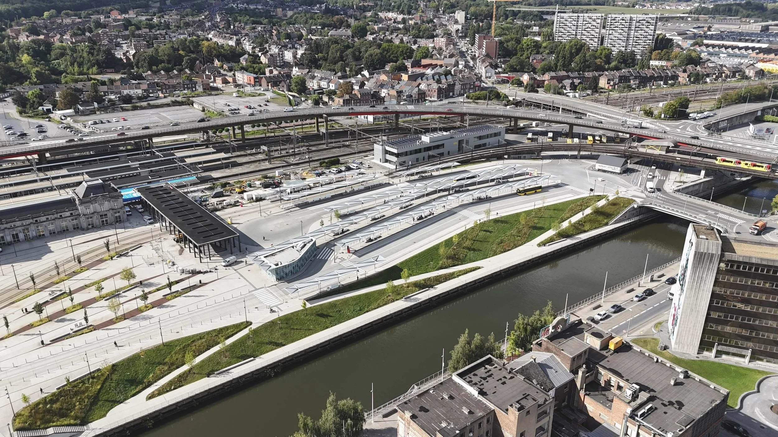 Esplanade de la gare Charleroi_Charleroi Bouwmeester_9.jpg