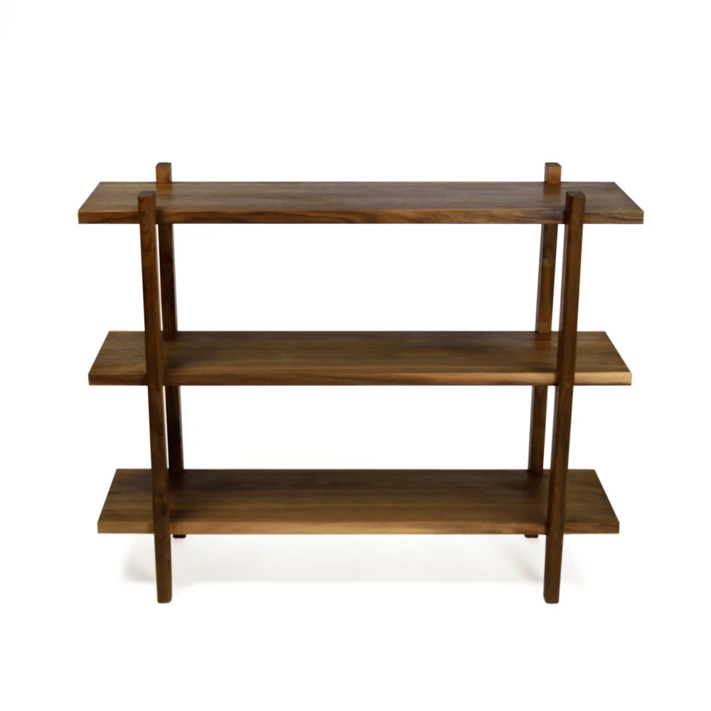 Simple closed bookshelf
