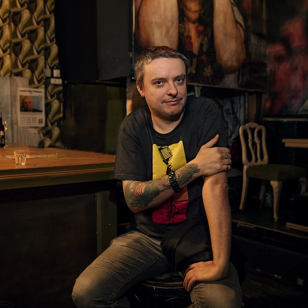 Alexander Delfinov - poet/performer