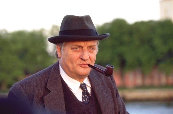 Bruno Cremer as Inspector Jules Maigret