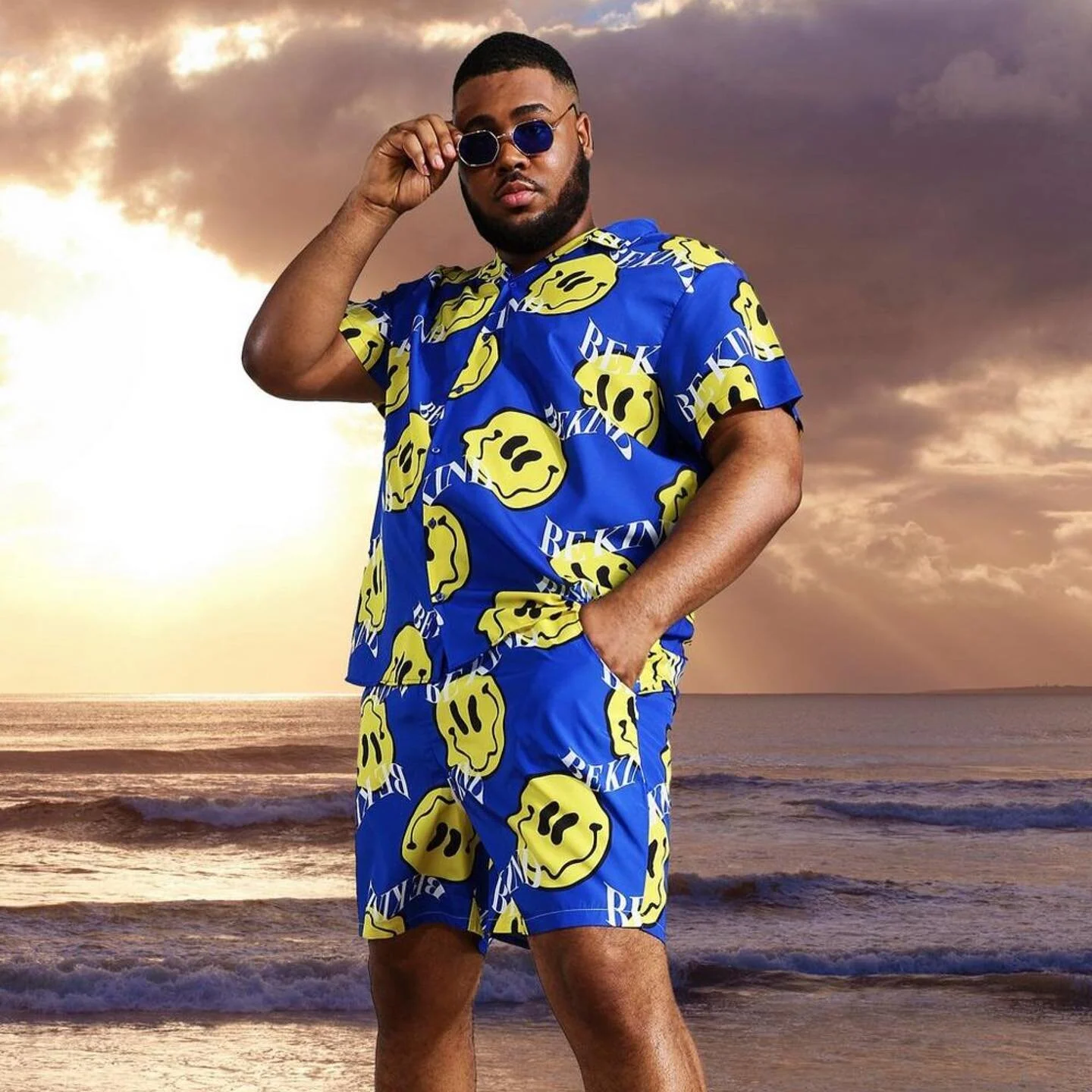 Recent ecom work for @boohoomanofficial with my guy @nizz.gt 
-
-
-
-
-
-
#photography #photographer #freelance #freelancer #freelancephotographer #fashion #fashionphotography #fashionphotographer #mensfashion #fashionmen #urbanwear #streetfashion #m