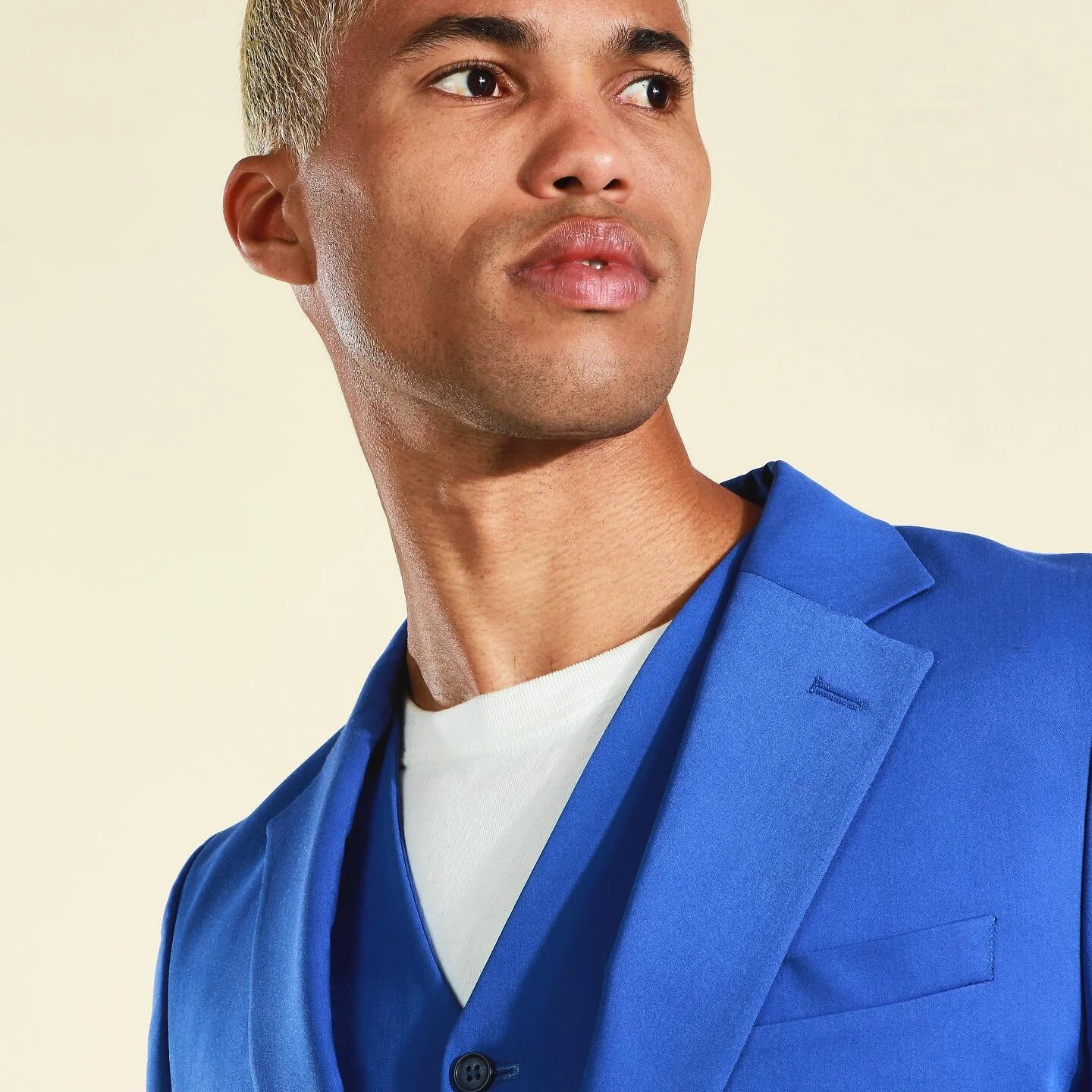 Recent work with @yannsummers for @boohoomanofficial. Styled by @styledbyklaus 
-
-
-
-
-
-
-
#boohooman #fashion #mensfashion #streetfashion #photographer #photography #fashionphotography #fashionphotographer #tailoring #ecommerce #branding #brandph