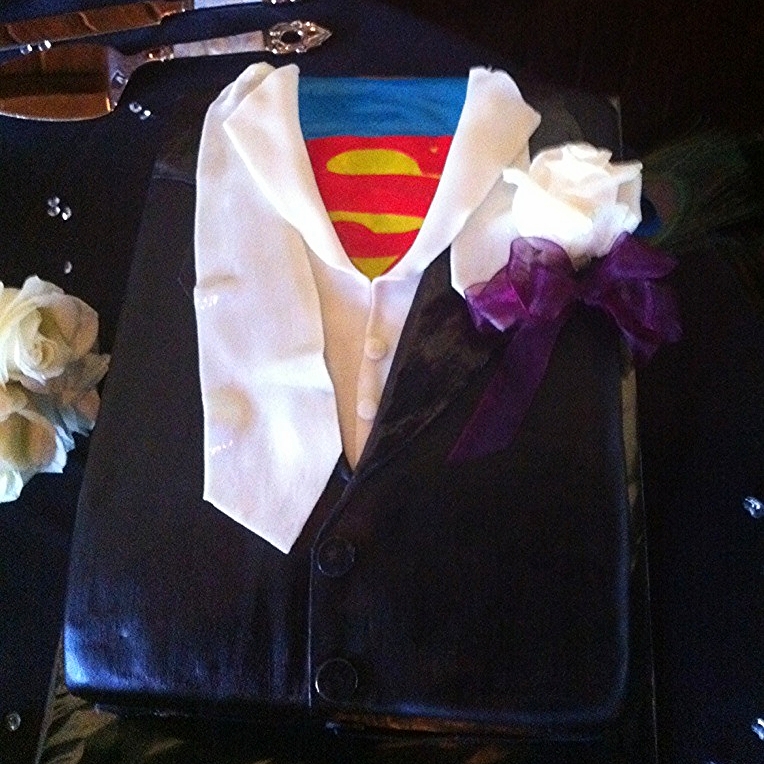 grooms cake Super Man 2.JPG