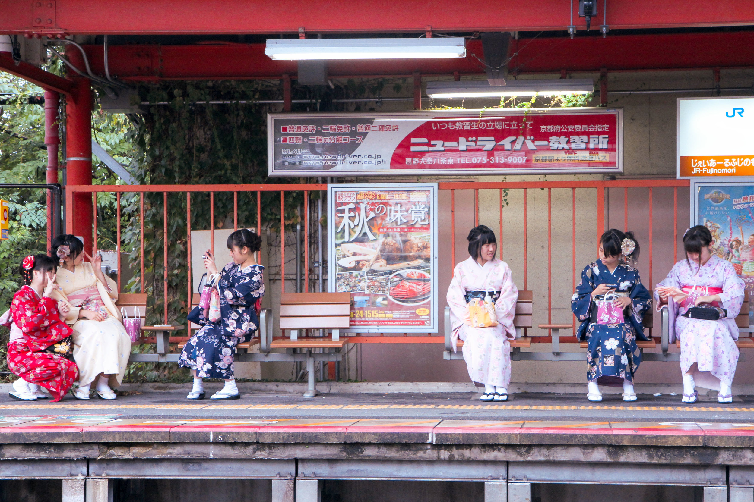Traditional-Girls-at-Subway.jpg