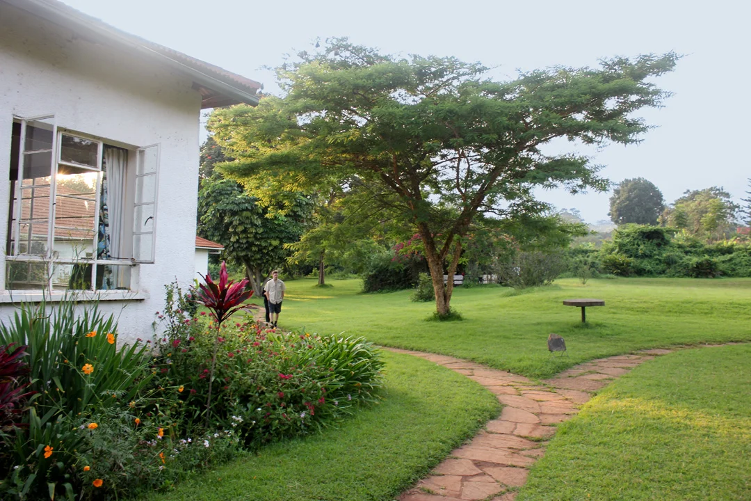 maranguhotel_garden1.jpg