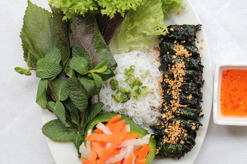 grilled beef wrapped in betel leaf