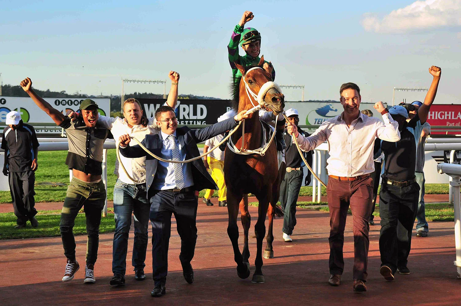 Takingthepeace (Callan Murray) with Mike Shea and Mathew de Kock on the left and Murray Makepeace on the right. / JC Photos (p)