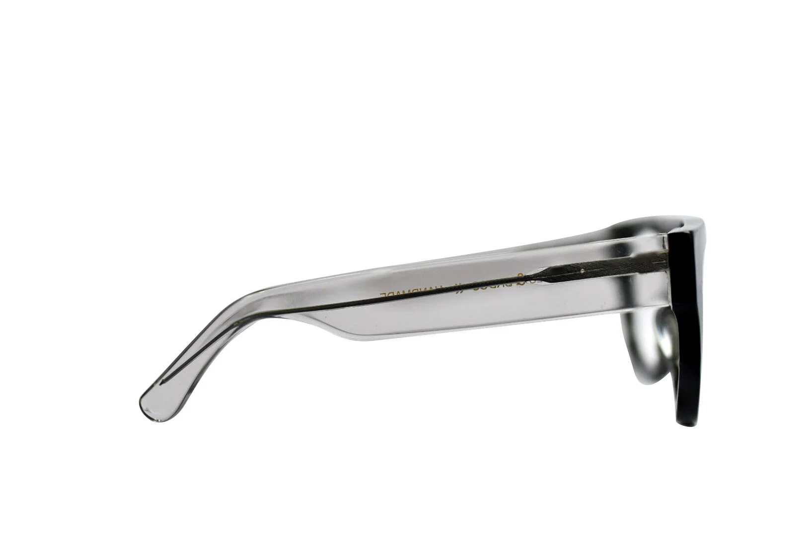 AC867F6B-0634-4A6B-8DEC-237AF5F7F464