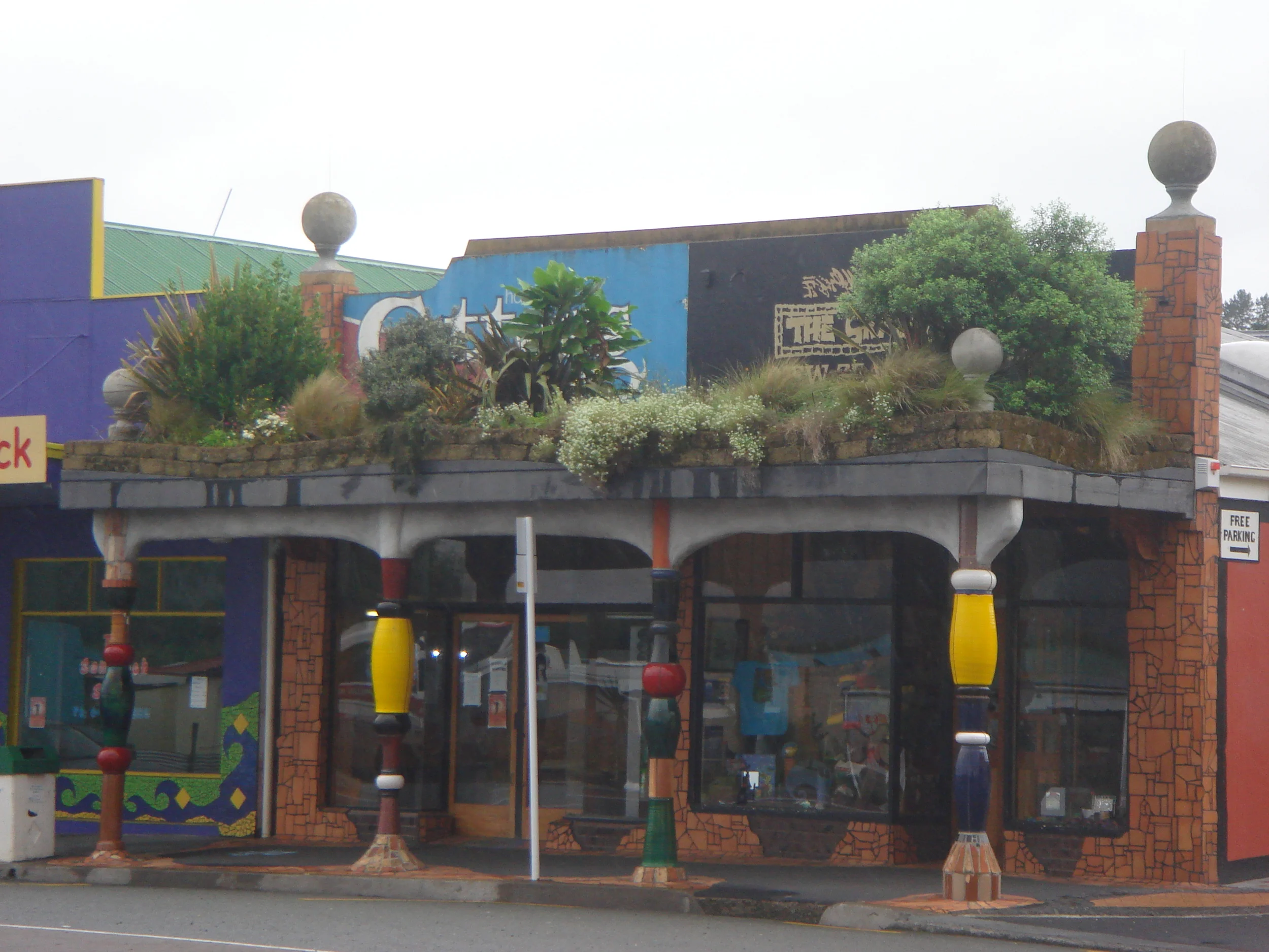 06 kawakawa green roof nz photograph courtesy of Zoe Zimmerman.jpg
