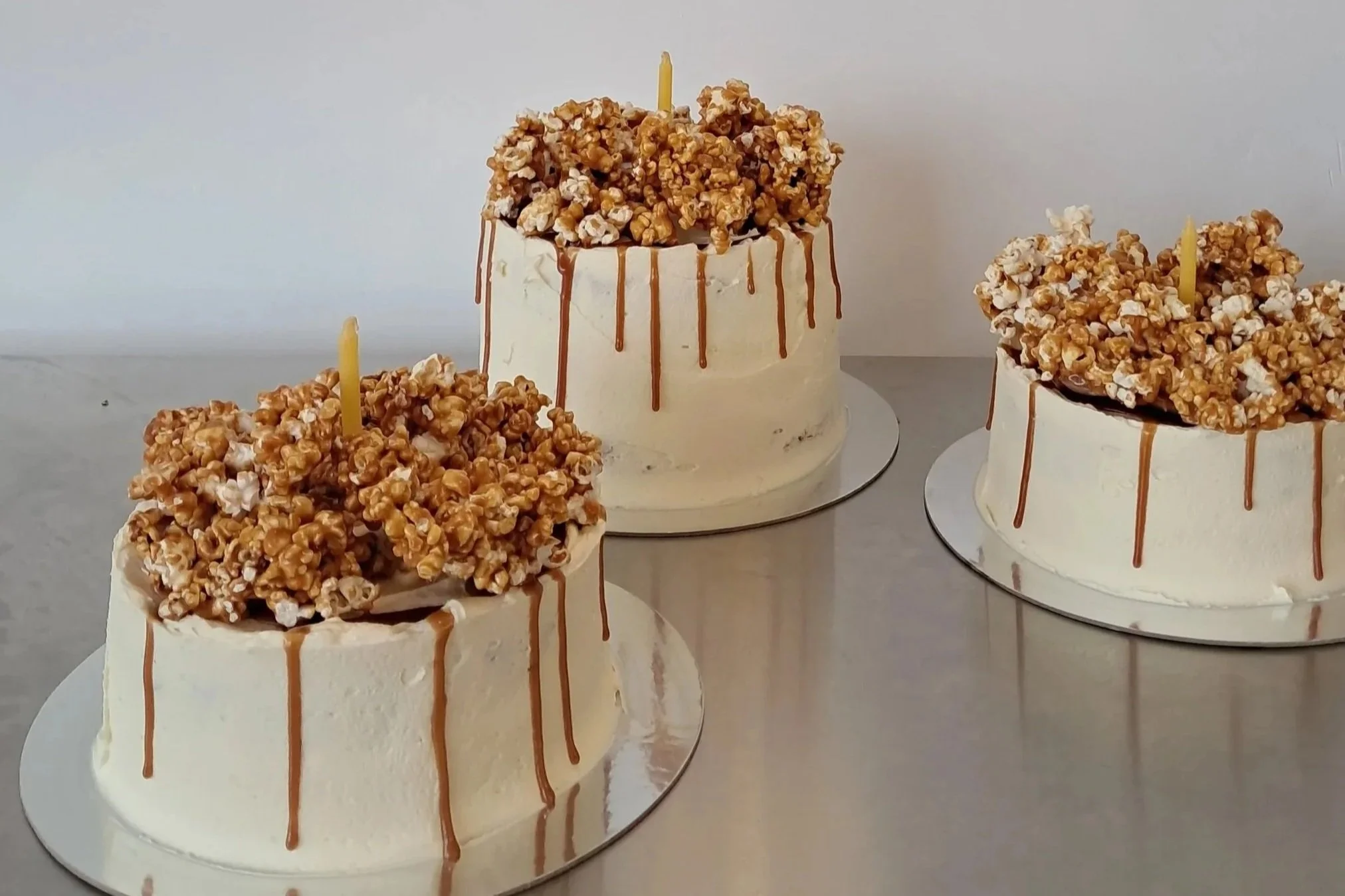 CARAMEL POPCORN CAKE