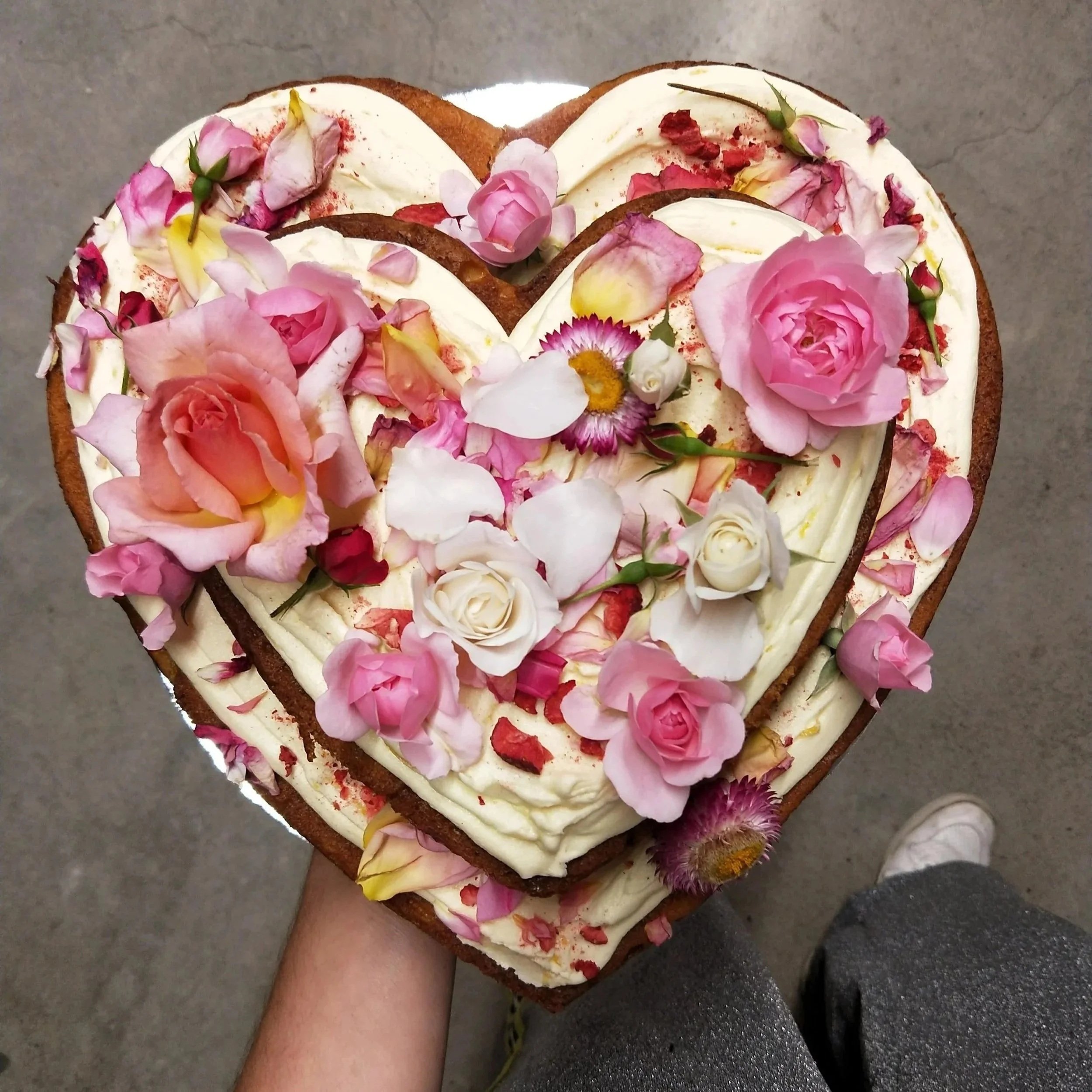 RASPBERRY AND WHITE CHOCOLATE SWEETHEART