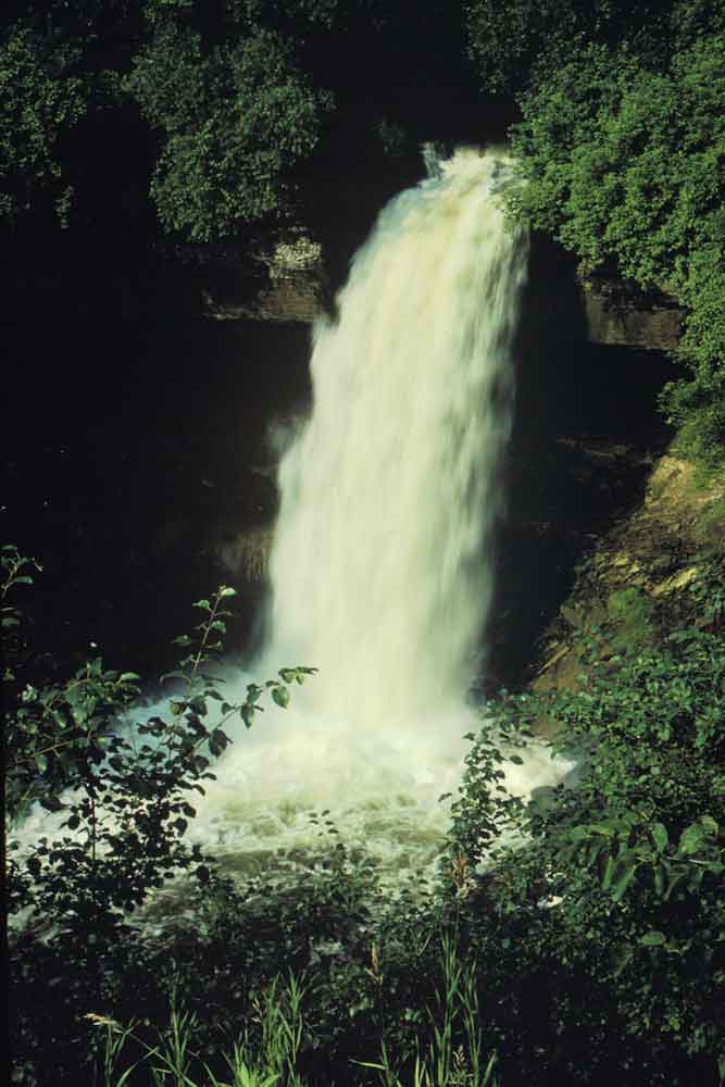  Minnehaha Falls 